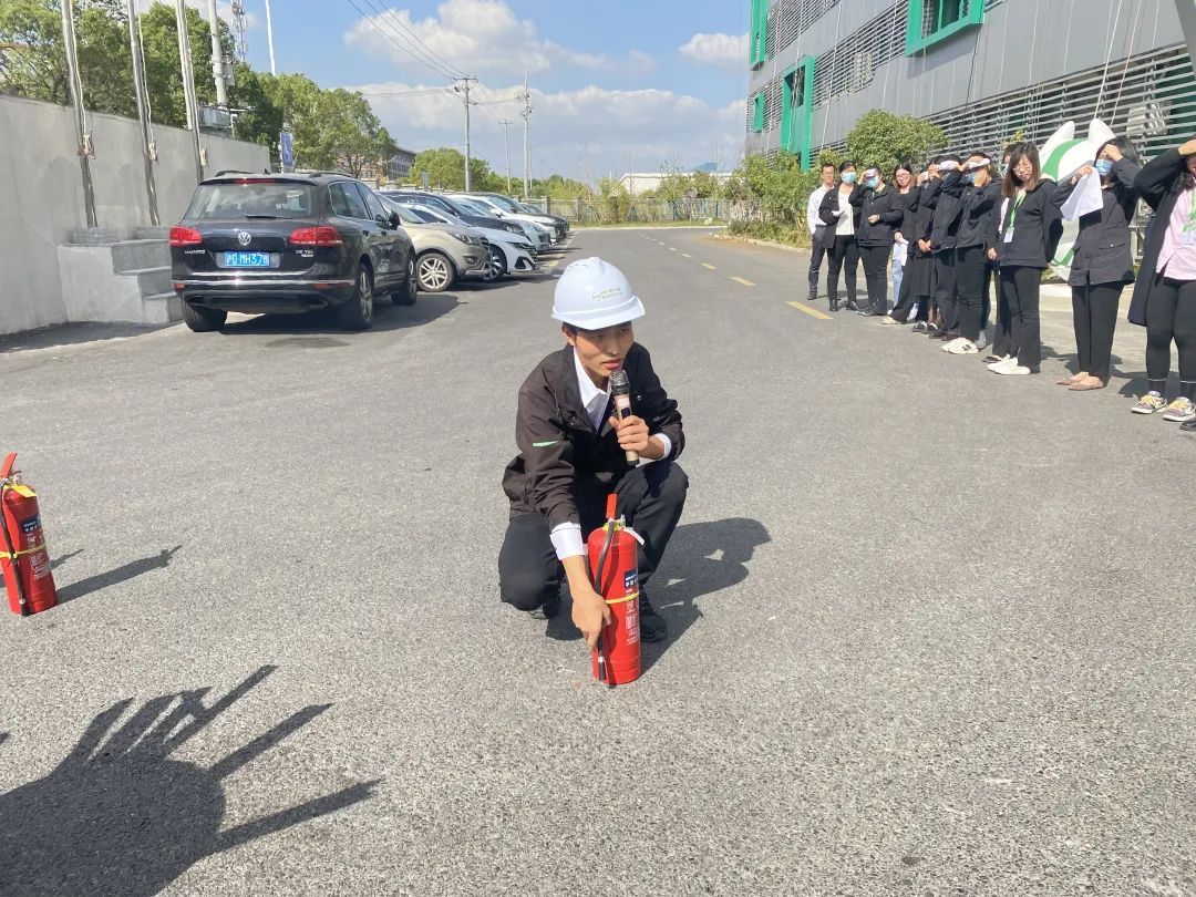 薩震節(jié)能空壓機(jī)開展消防演練，防患于未然！.jpg